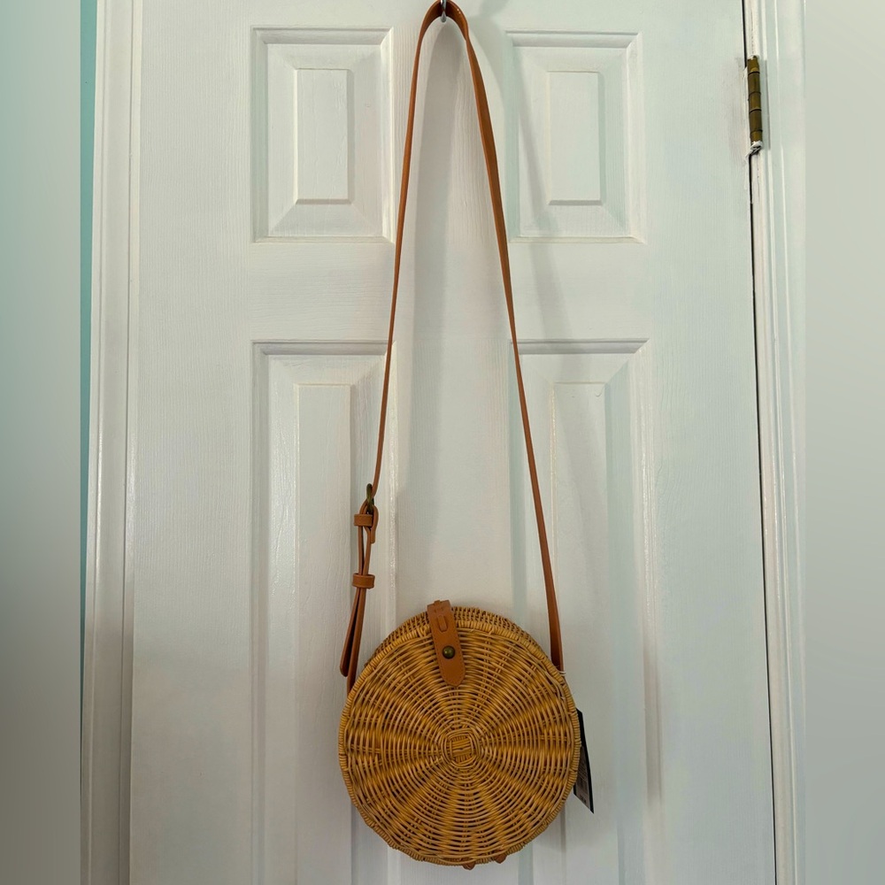 NWT Universal Thread rattan crossbody purse